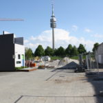 [:de]Von integrierten Einwurfschlitzen und gewollter Nachverdichtung – der Musterbungalow[:]